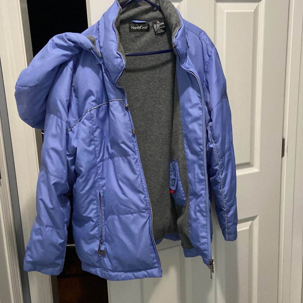Down coat w/ 45% waterfowl feathers